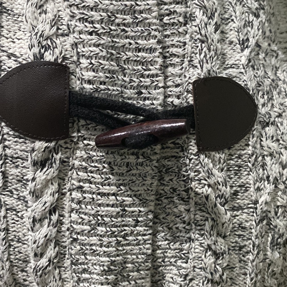 Sweater - Picture 6 of 9